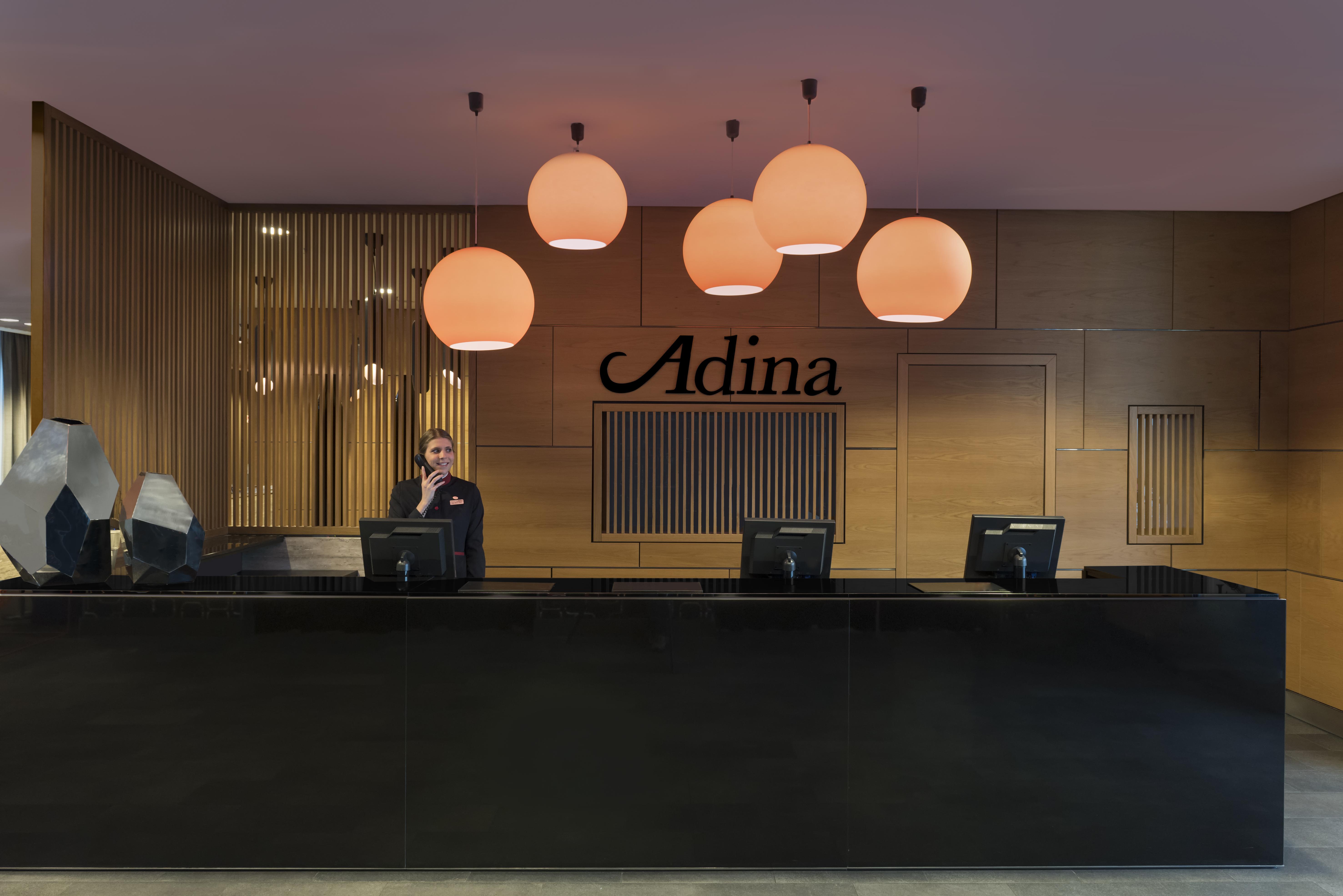 Adina Apartment Hotel Berlin Hackescher Markt — Photos 3